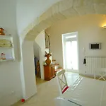 Nyaraló In S White *