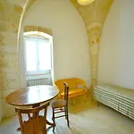 In S White Ostuni